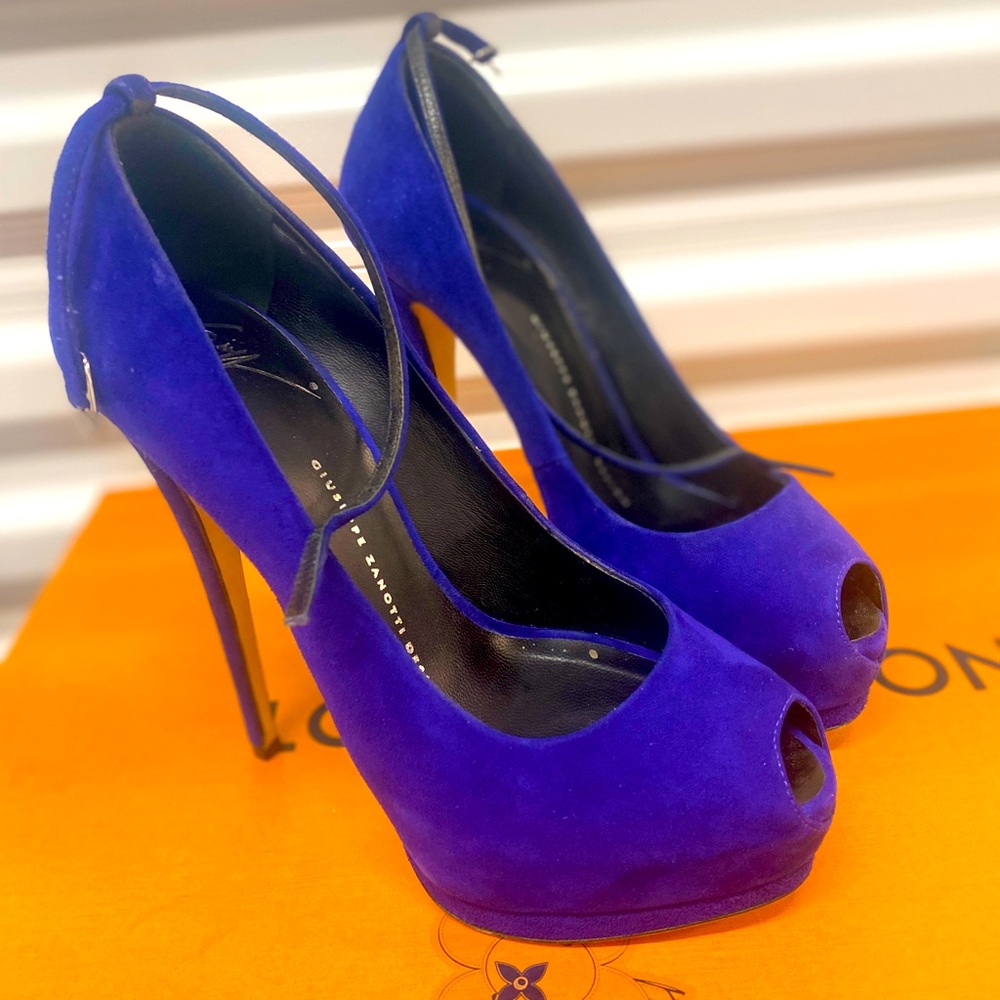 GUISEPPE ZANOTTI SUEDE HEELS 36,5 Royal 👑 blue